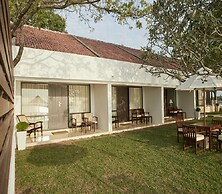 EKHO Lake House Polonnaruwa