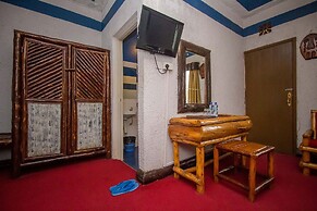 The Luke Hotel