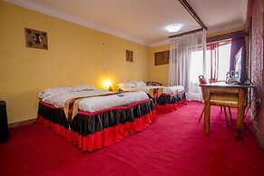 The Luke Hotel