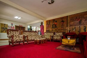 The Luke Hotel