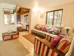 Mackaya Bella Guest House