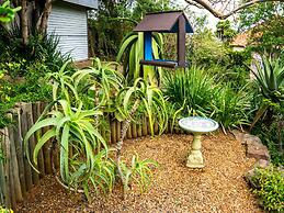 Mackaya Bella Guest House