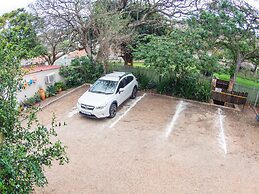 Mackaya Bella Guest House