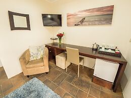 Mackaya Bella Guest House