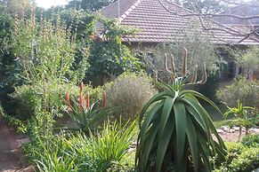 Mackaya Bella Guest House