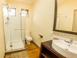 Mackaya Bella Guest House