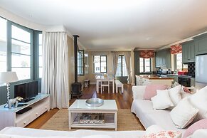 The Majestic Apartment