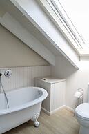 The Majestic Apartment