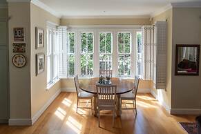 The Majestic Apartment