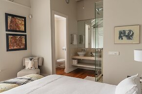 The Majestic Apartment