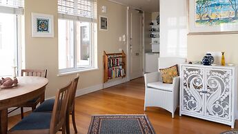 The Majestic Apartment