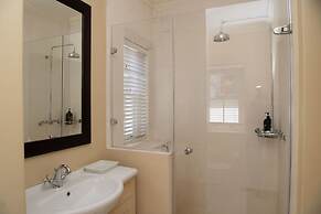 The Majestic Apartment