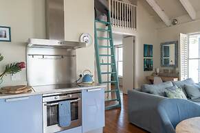 The Majestic Apartment