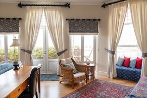 The Majestic Apartment