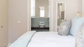 The Majestic Apartment