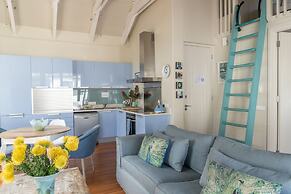 The Majestic Apartment