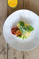 The Majestic Apartment