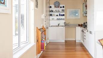 The Majestic Apartment