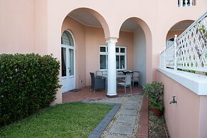 The Majestic Apartment