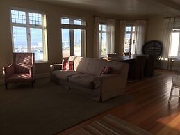 The Majestic Apartment