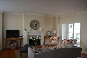 The Majestic Apartment