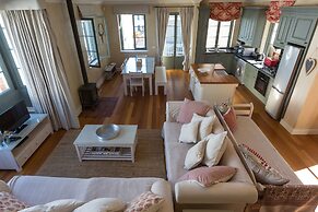 The Majestic Apartment