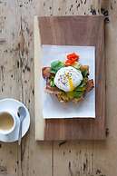 The Majestic Apartment