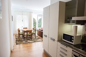 The Majestic Apartment