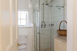 The Majestic Apartment