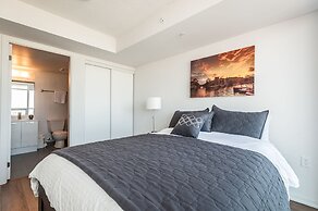 Life Suites Soho 2 Bed - 2 Bath CN Tower View