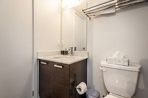 Life Suites Soho 2 Bed - 2 Bath CN Tower View