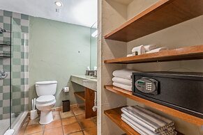 Kasa El Paseo Miami Beach