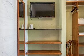 Kasa El Paseo Miami Beach