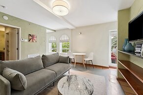 Kasa El Paseo Miami Beach