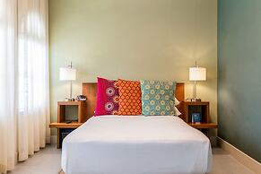 Kasa El Paseo Miami Beach