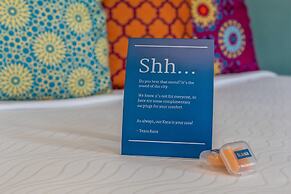 Kasa El Paseo Miami Beach