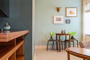 Kasa El Paseo Miami Beach