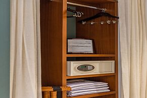 Kasa El Paseo Miami Beach