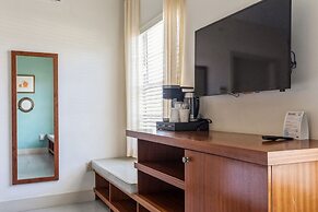 Kasa El Paseo Miami Beach