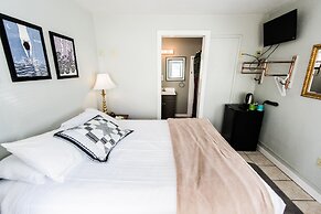 Riverwalk Inn