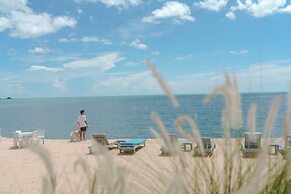 Sanae Beach Hua Hin