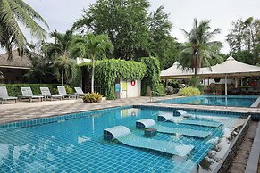 Sanae Beach Hua Hin