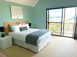 Albany Harbourside Apartments and Houses