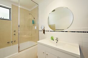 Albany Harbourside Apartments and Houses