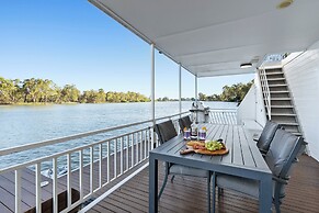Boats And Bedzzz & Renmark River Villas