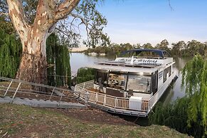 Boats And Bedzzz & Renmark River Villas
