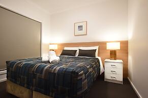 Boats And Bedzzz & Renmark River Villas