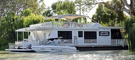 Boats And Bedzzz & Renmark River Villas