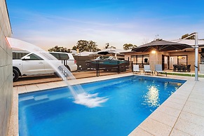 Boats And Bedzzz & Renmark River Villas