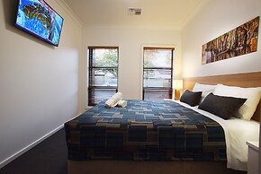 Boats And Bedzzz & Renmark River Villas